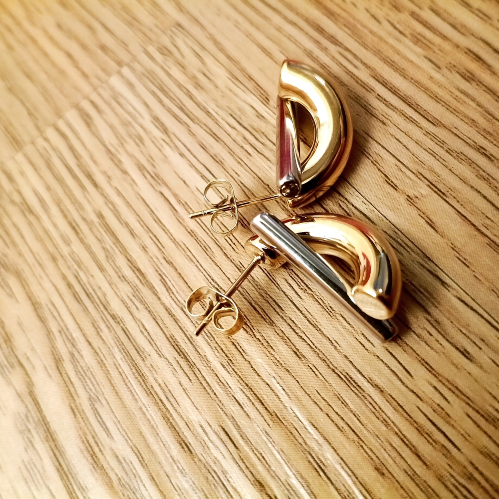 Elegant Gold and Silver Earrings - Picture 4 of 5